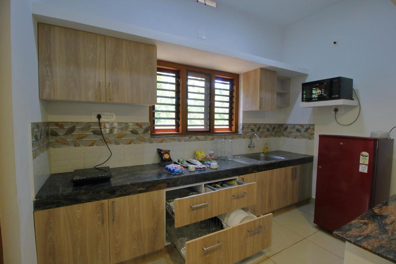 Tall Trees - Modern Forest Villa In Wayanad Султан Батери Екстериор снимка
